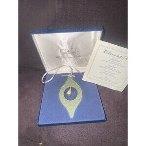 Wedgewood Millenium Gems 1998 Sage Grern Jasper Christmas Ornament Pearl